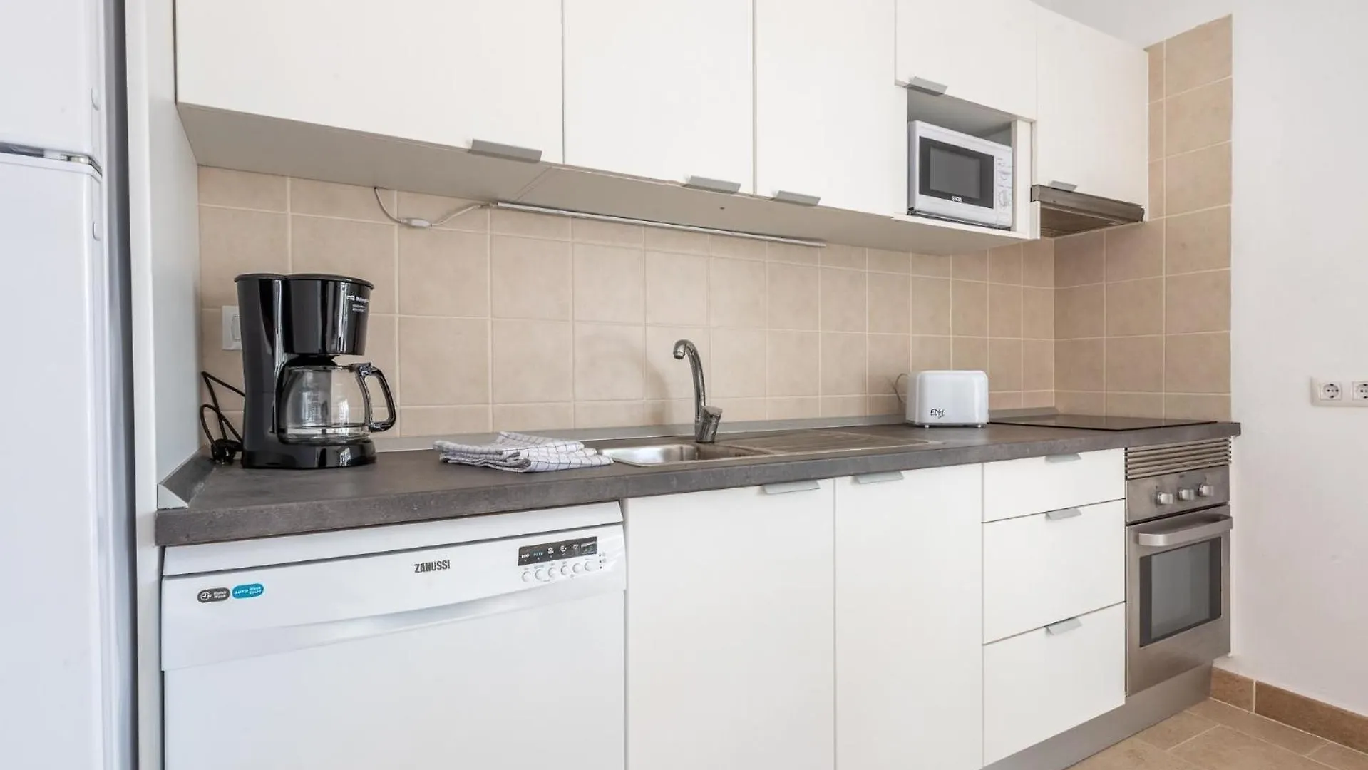 Ferienwohnung Fuer 4 Personen Ca 60 Qm In Portopetro, Mallorca Suedostkueste Von Mallorca 公寓